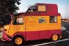 Ein Citroën HY mit Dachgeschoss: Die aufgesetzte halbe Kastenente diente Titus Dittmann als zusätzlicher Stauraum – und Sohn Julius im Urlaub als eigenes kleines „Appartement“.